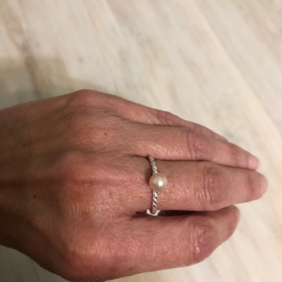 ❣️Last one❣️Sterling Silver Pearl Ring - Picture 7 of 7